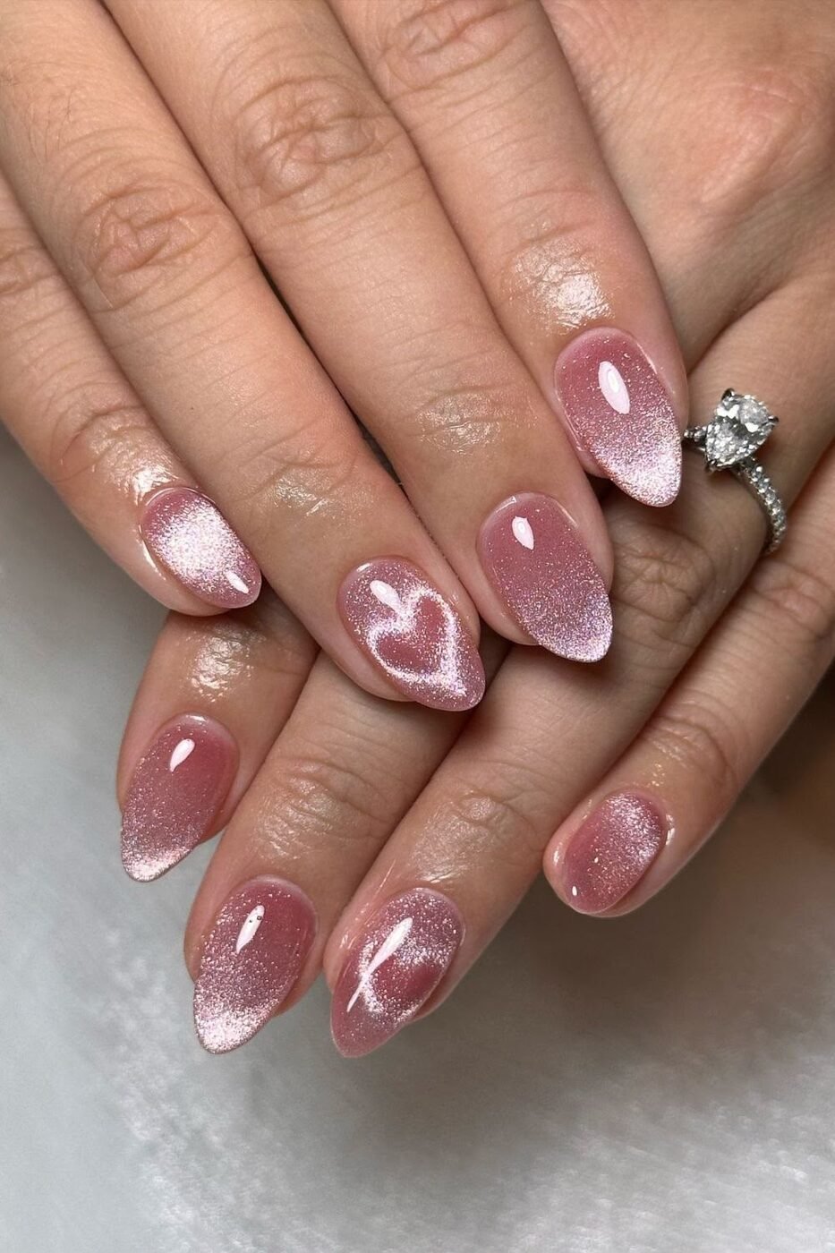 Glitter cat-eye nails